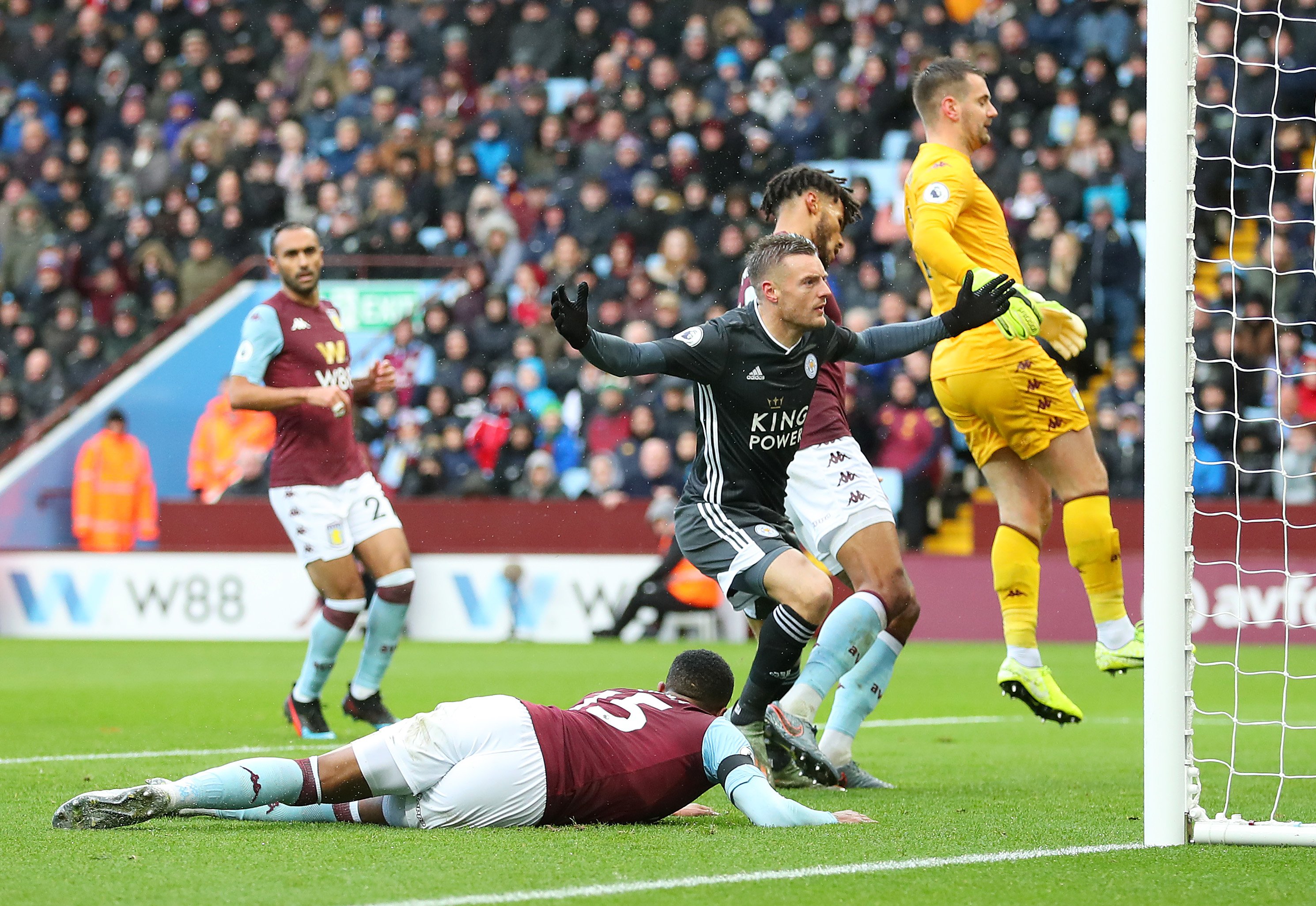 三个俱乐部 三个俱乐部